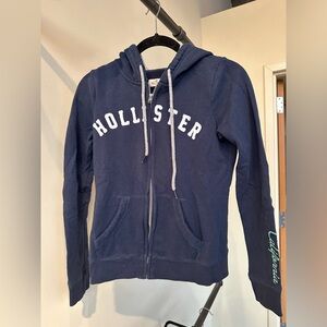 Hollister navy blue jacket 🪁🥰